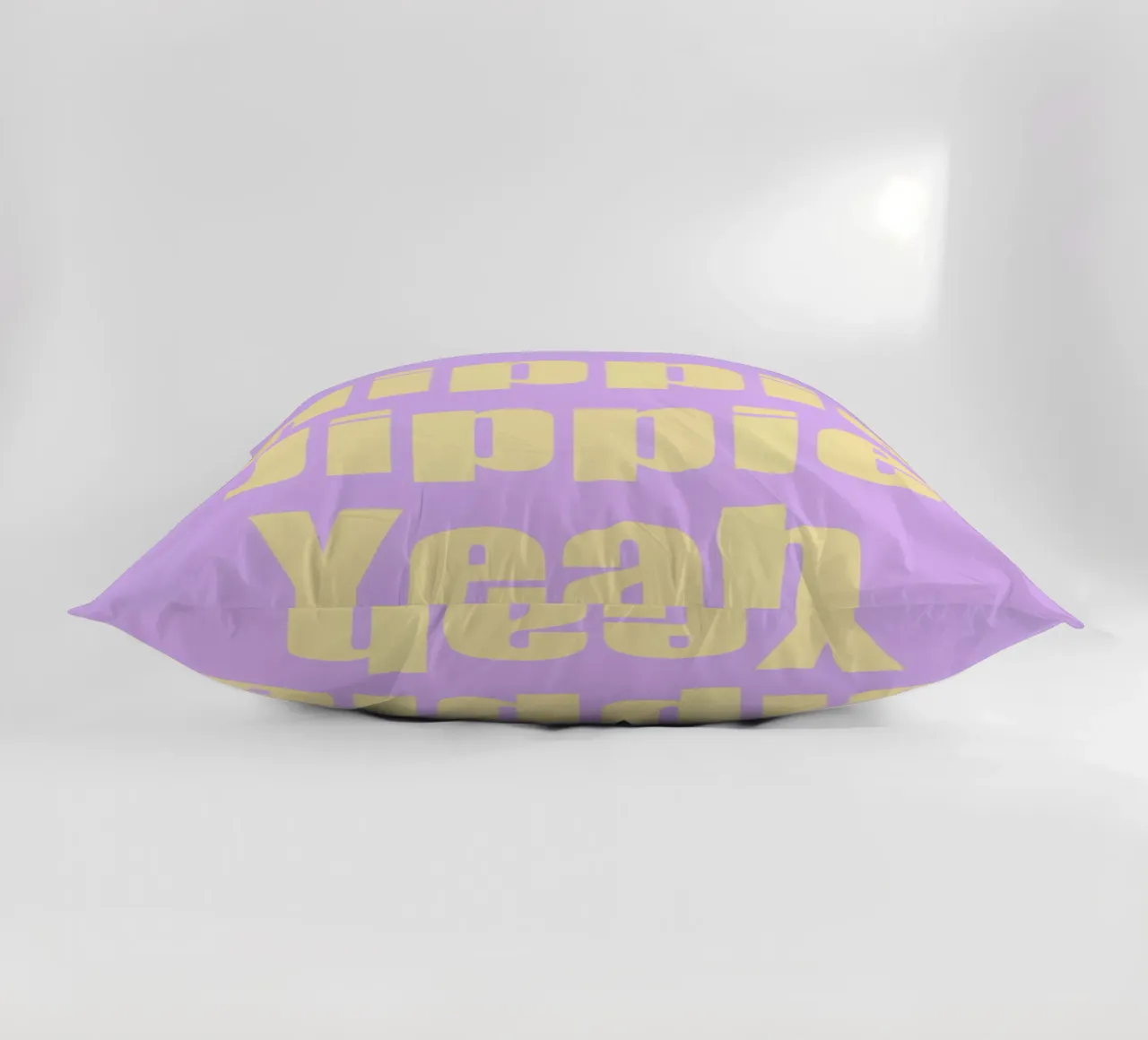 hippie jippie yeah cuscino da Hej Ibiza by Ute Arnold