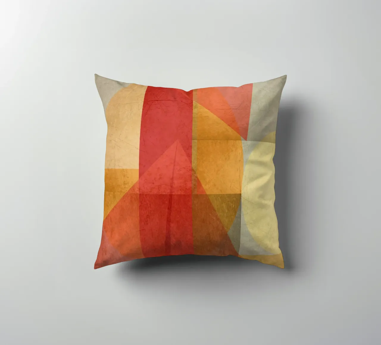 Abstract composition in red and yellow cuscino da MirimoART