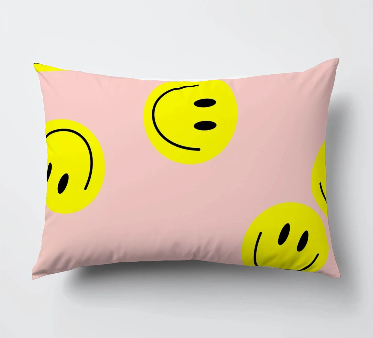 smiley flying coussin de Hej Ibiza by Ute Arnold