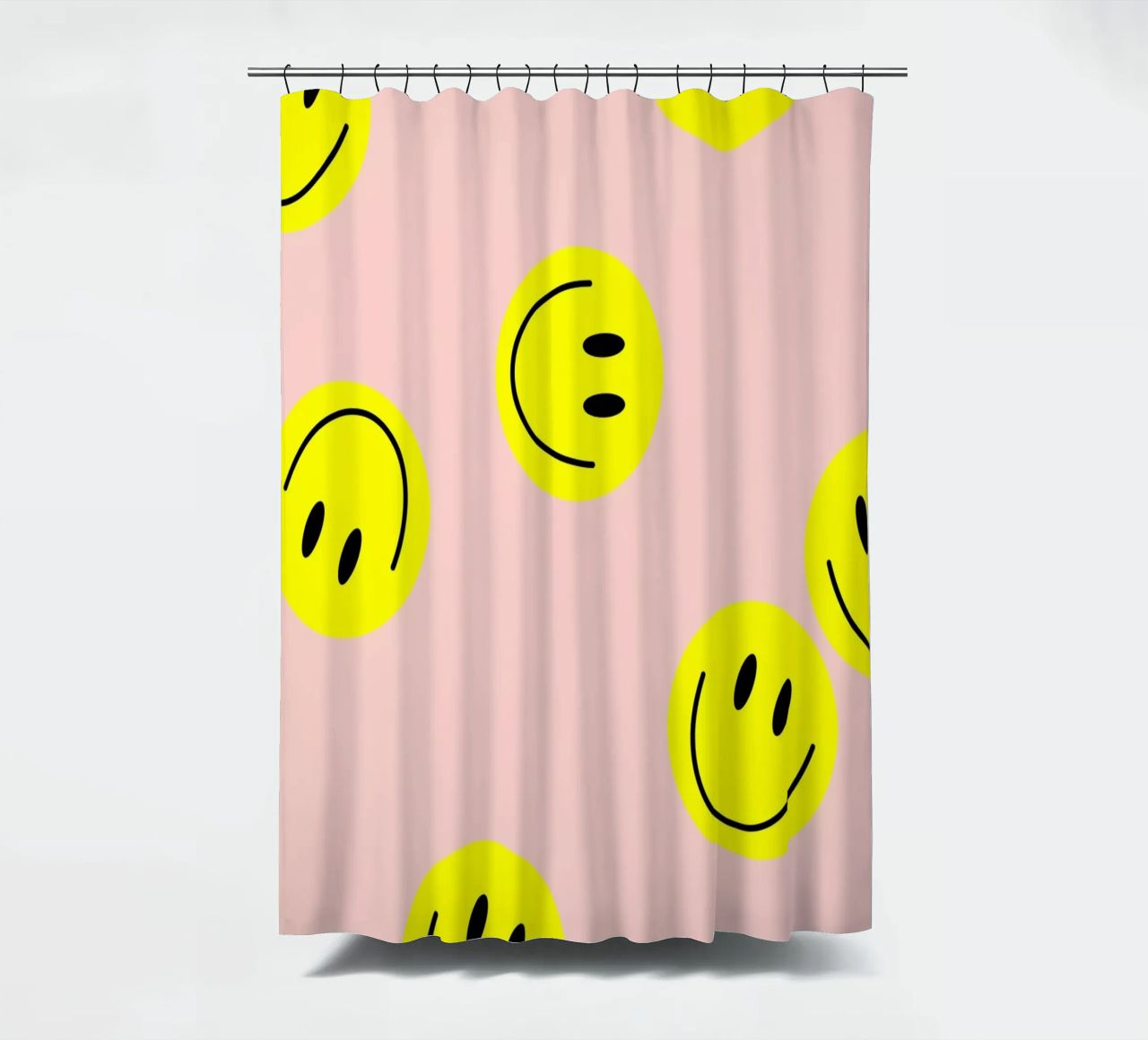 smiley flying Duschvorhang von Hej Ibiza by Ute Arnold