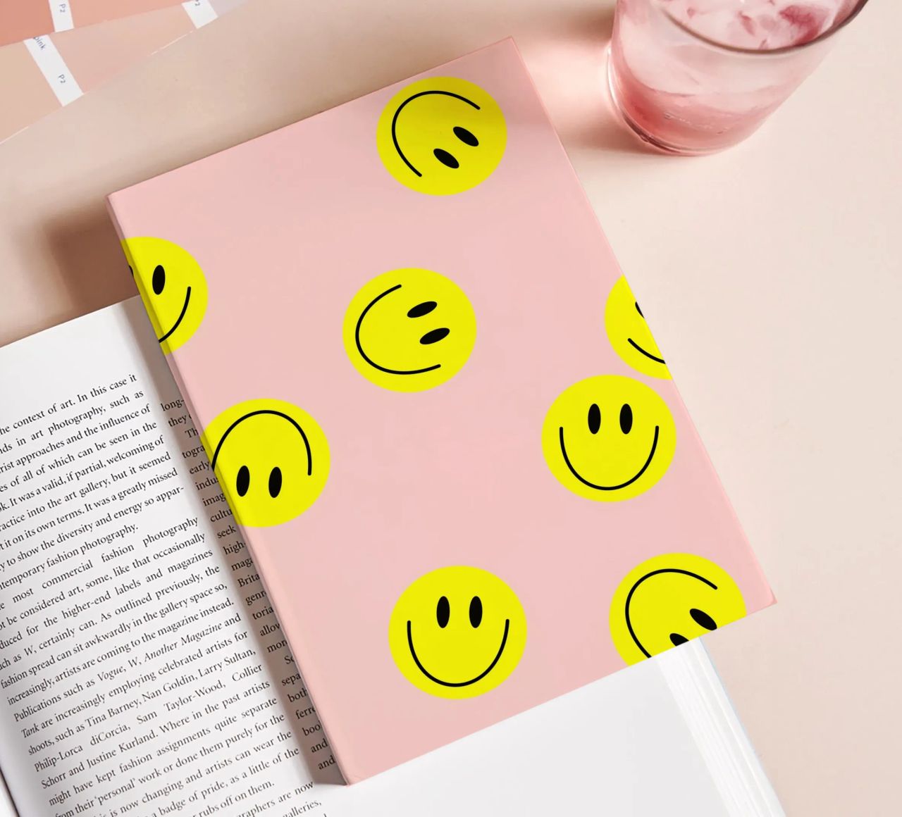 smiley flying notitieboek van Hej Ibiza by Ute Arnold