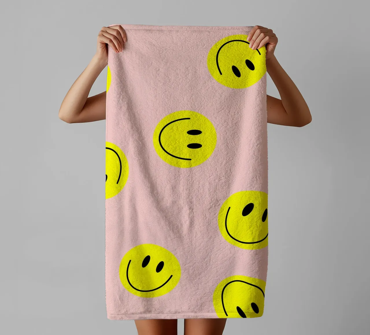 smiley flying asciugamano da bagno da Hej Ibiza by Ute Arnold