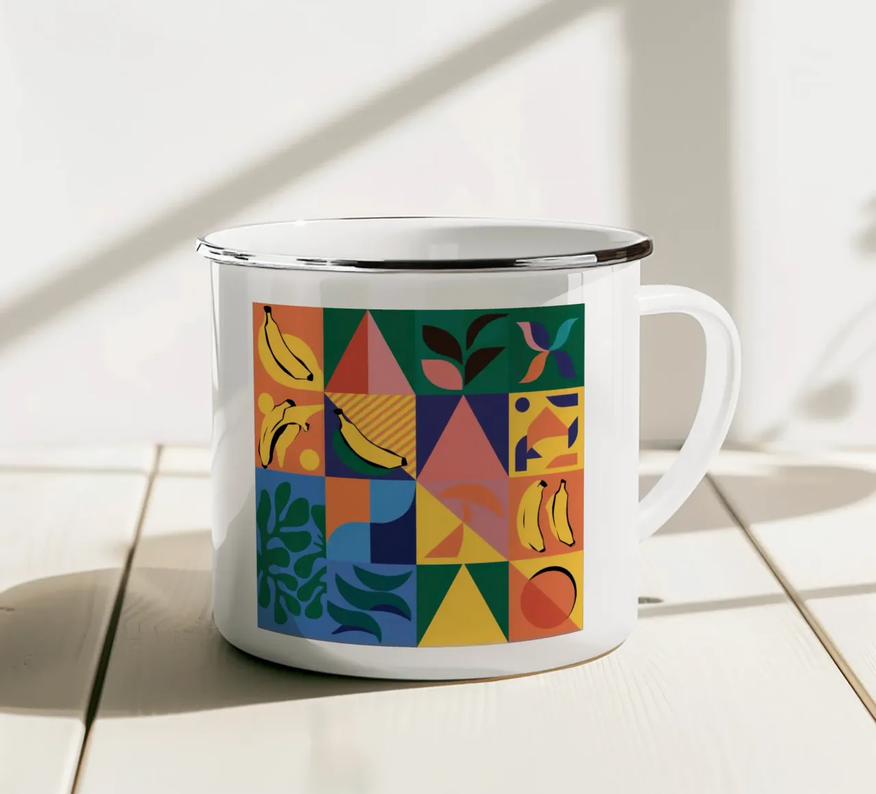 Patchwork geometrico tropicale tazza in smalto da Sun Riser