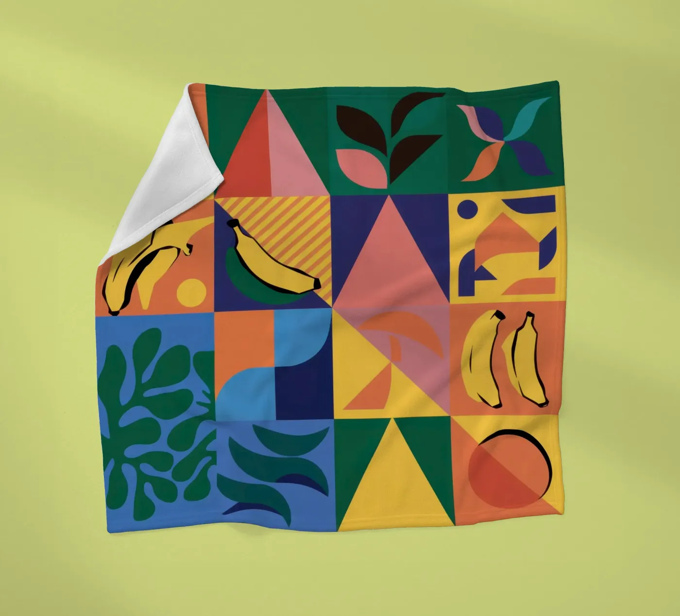 Tropical Geometric Patchwork Fleecedecke von Sun Riser