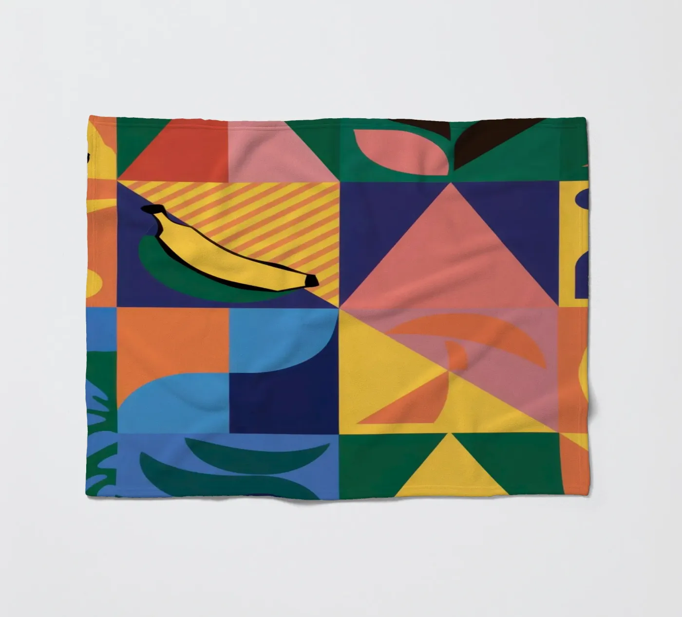 Tropical Geometric Patchwork Fleecedecke von Sun Riser