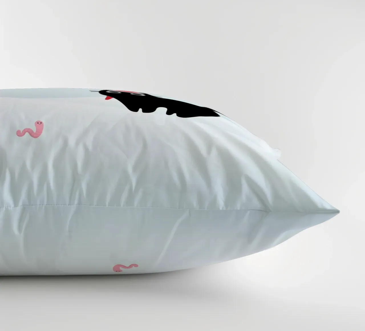 Gatto e verme #3 cuscino da Hightown Design