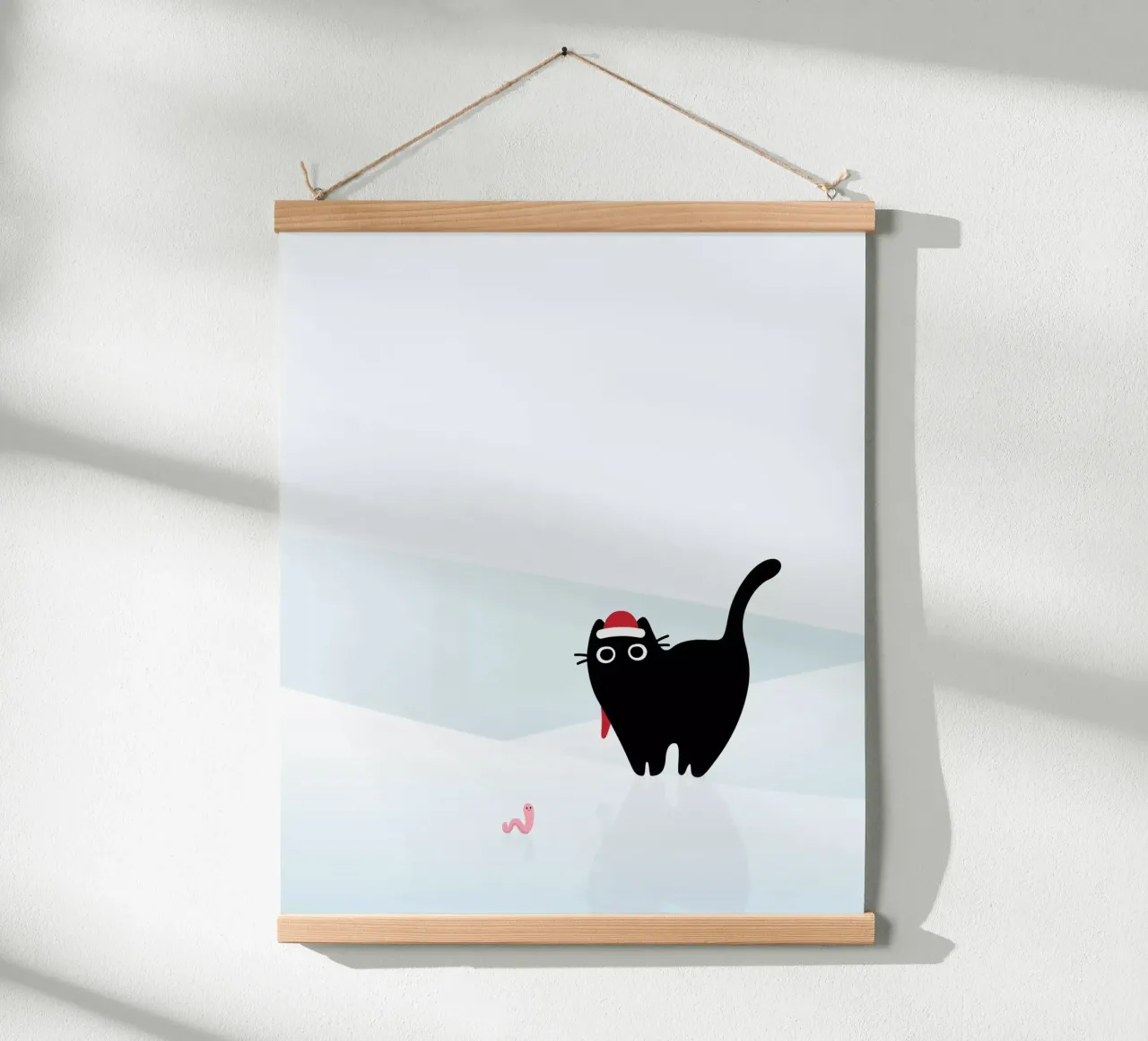 Gatto e verme #3 poster con telaio in legno da Hightown Design