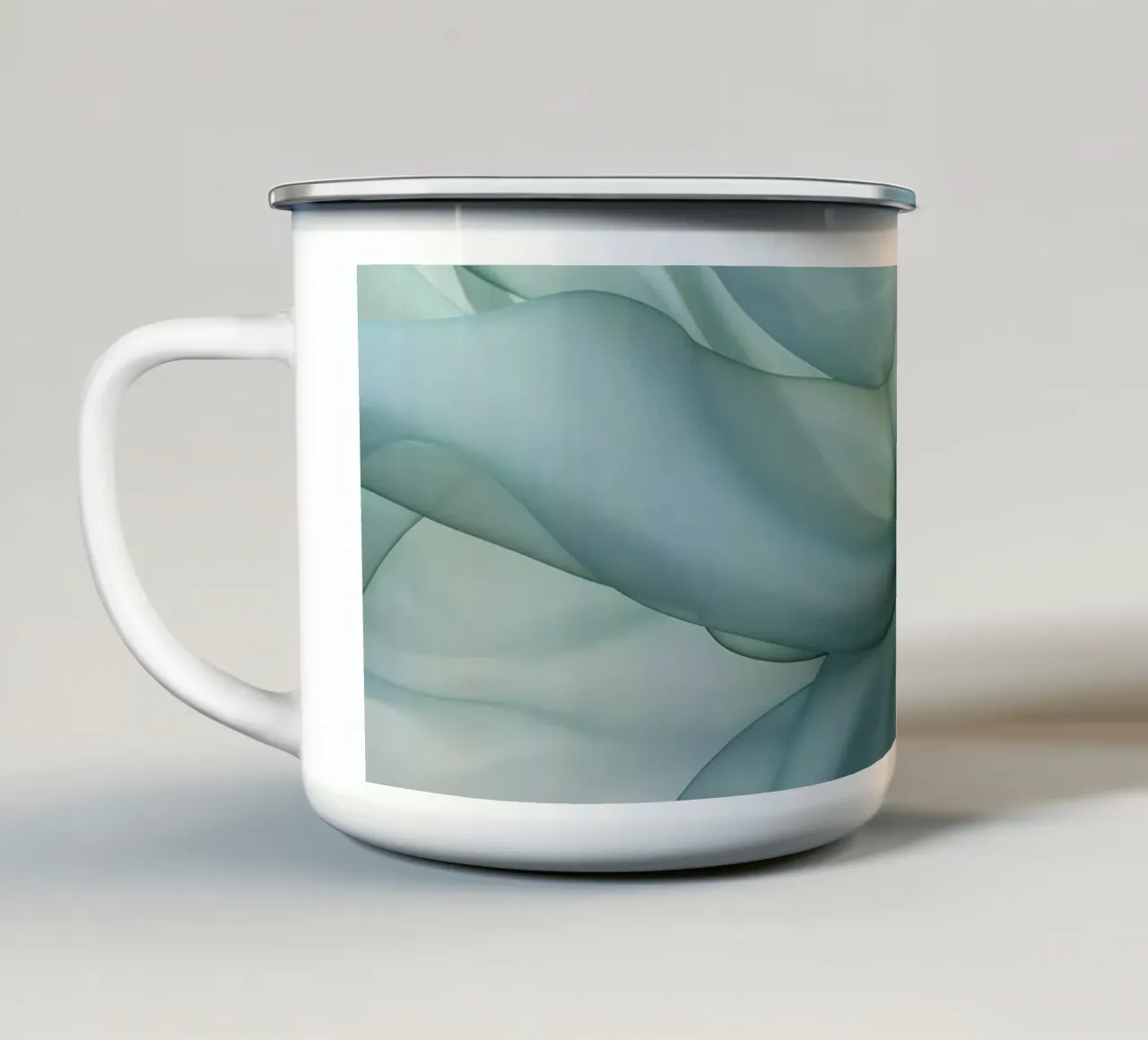 Dimensione astratta Tranquil Flow Inchiostro verde acqua tazza in smalto da Andrea Haase Contemporary Timeless
