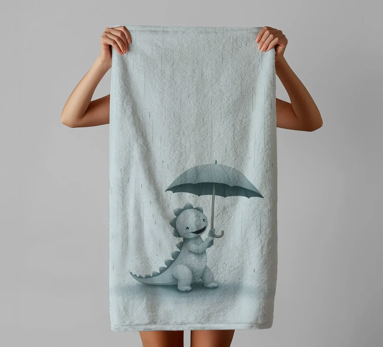 Dinosauro con ombrello sotto la pioggia asciugamano da bagno da DesignDoodle