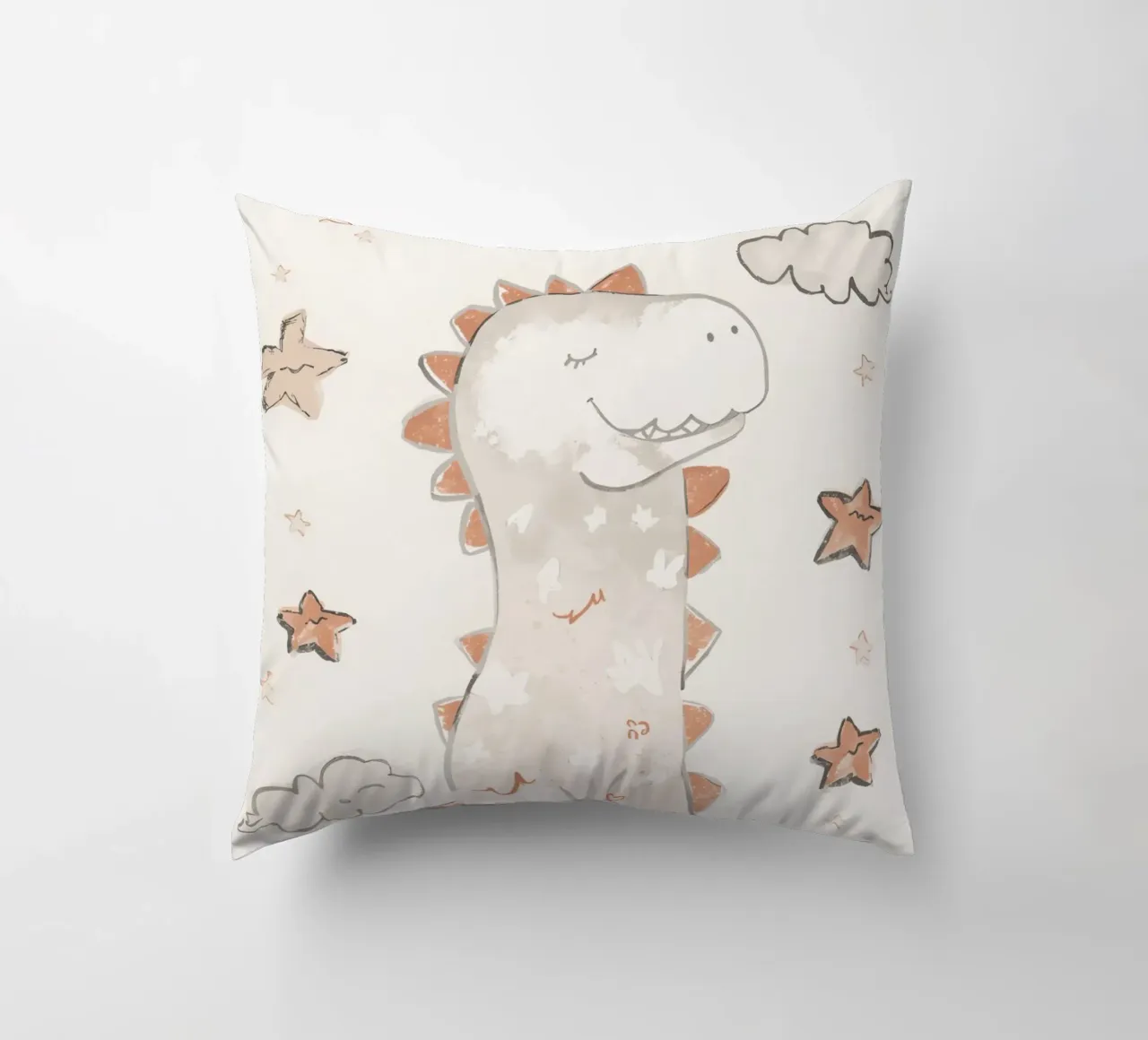 Illustrazione di un simpatico dinosauro felice con nuvole e stelle cuscino da DesignDoodle
