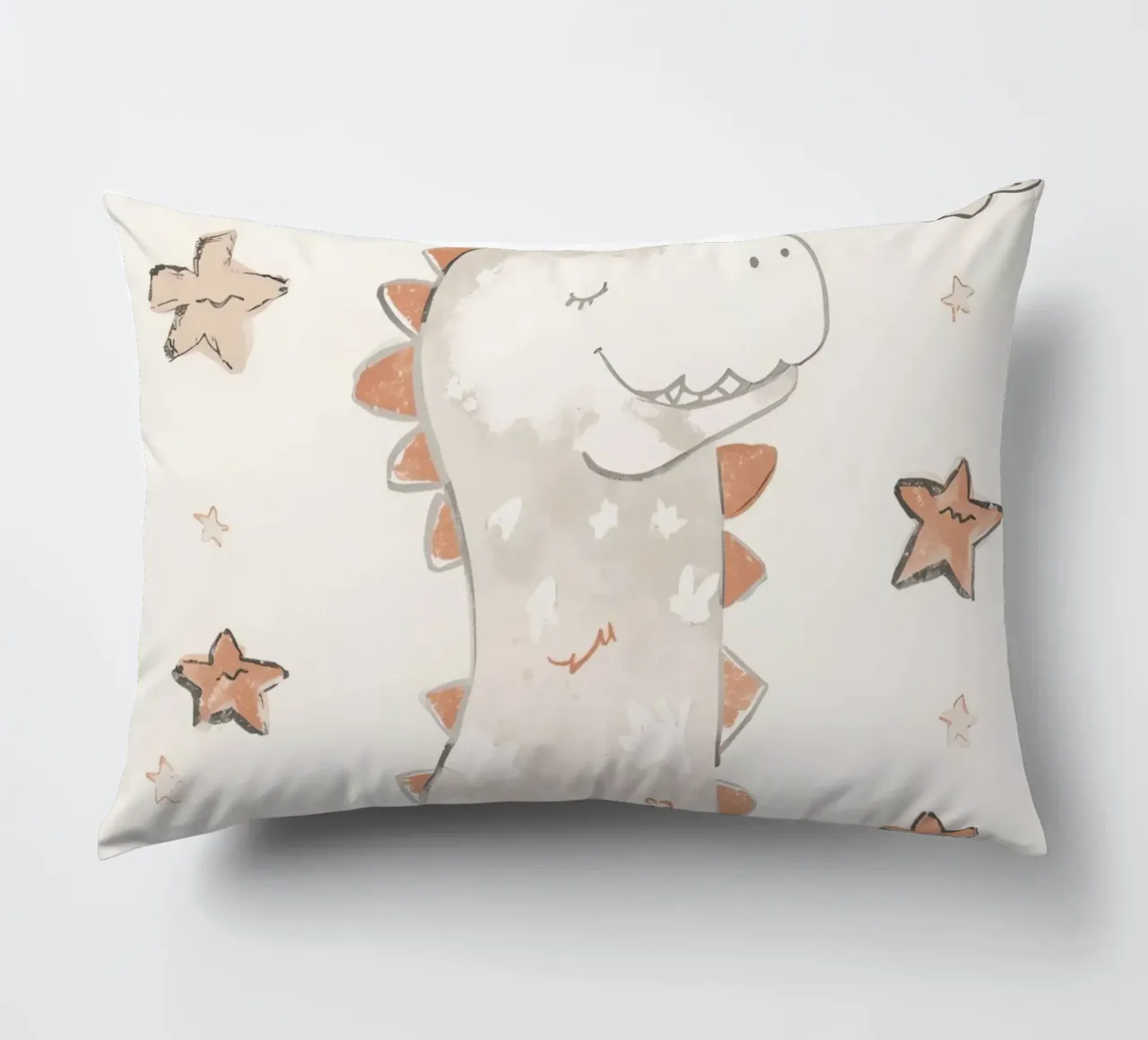 Illustrazione di un simpatico dinosauro felice con nuvole e stelle cuscino da DesignDoodle