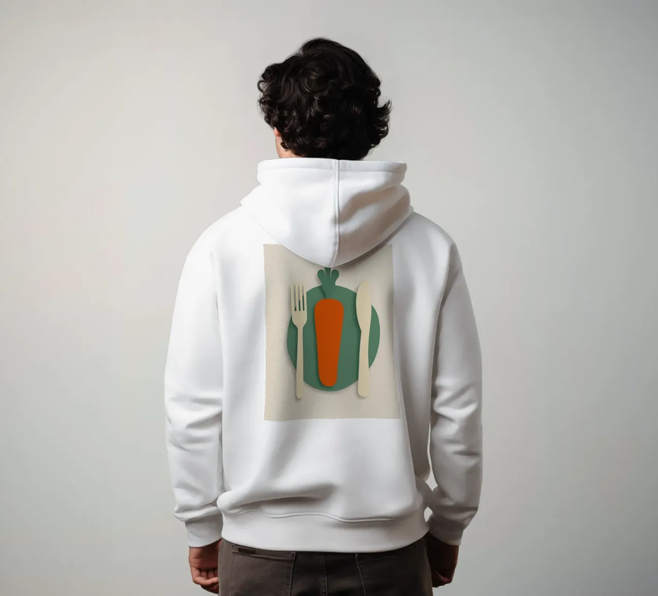 carota sul piatto cucchiaio e coltello felpa con cappuccio da SADELA