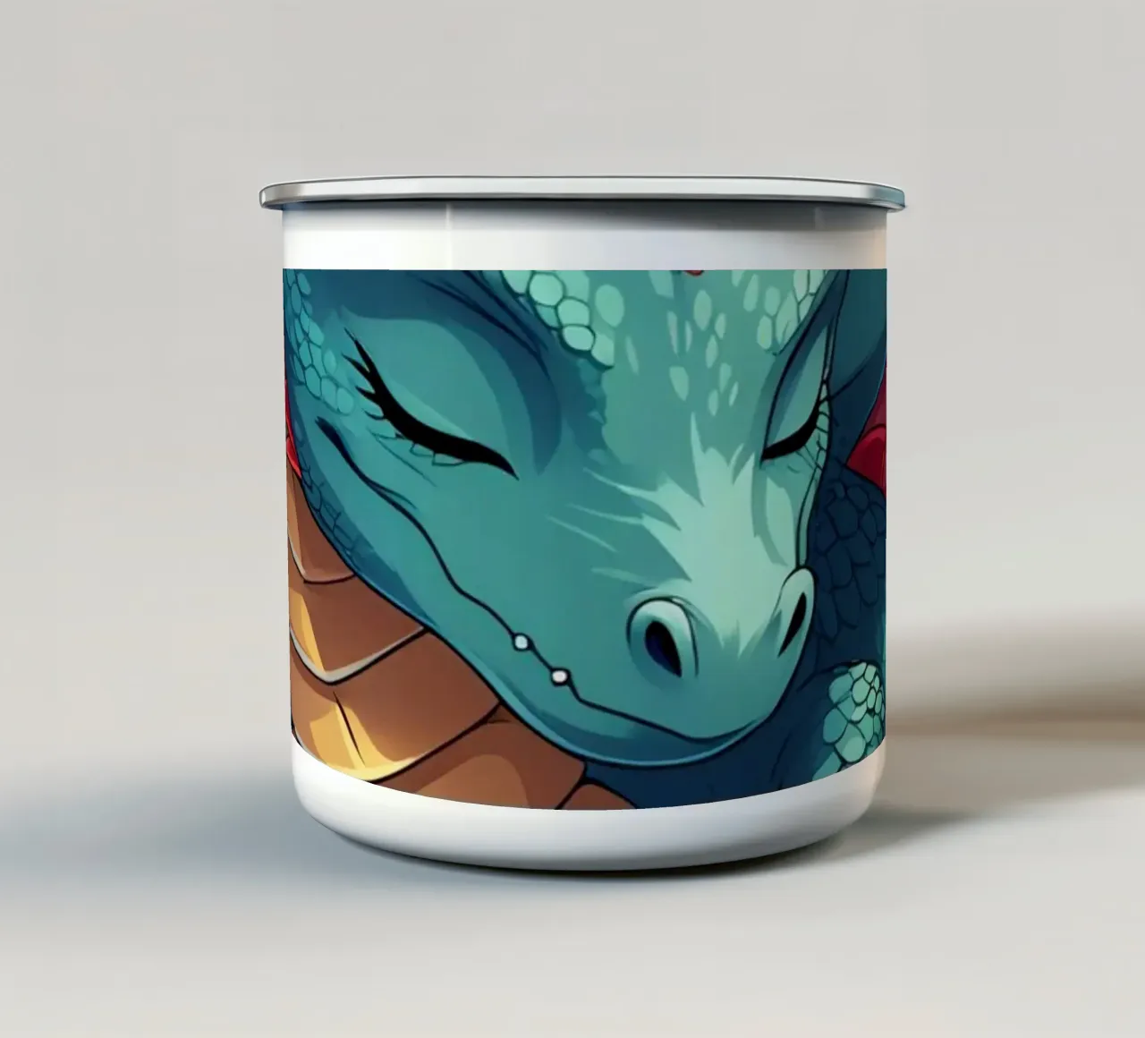 Drago che dorme sulle monete d'oro tazza in smalto da DesignDoodle