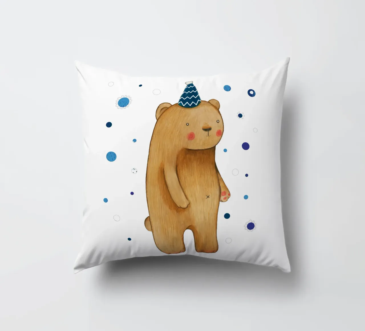 Judith Loske - Orso di compleanno cuscino da The Artcircle