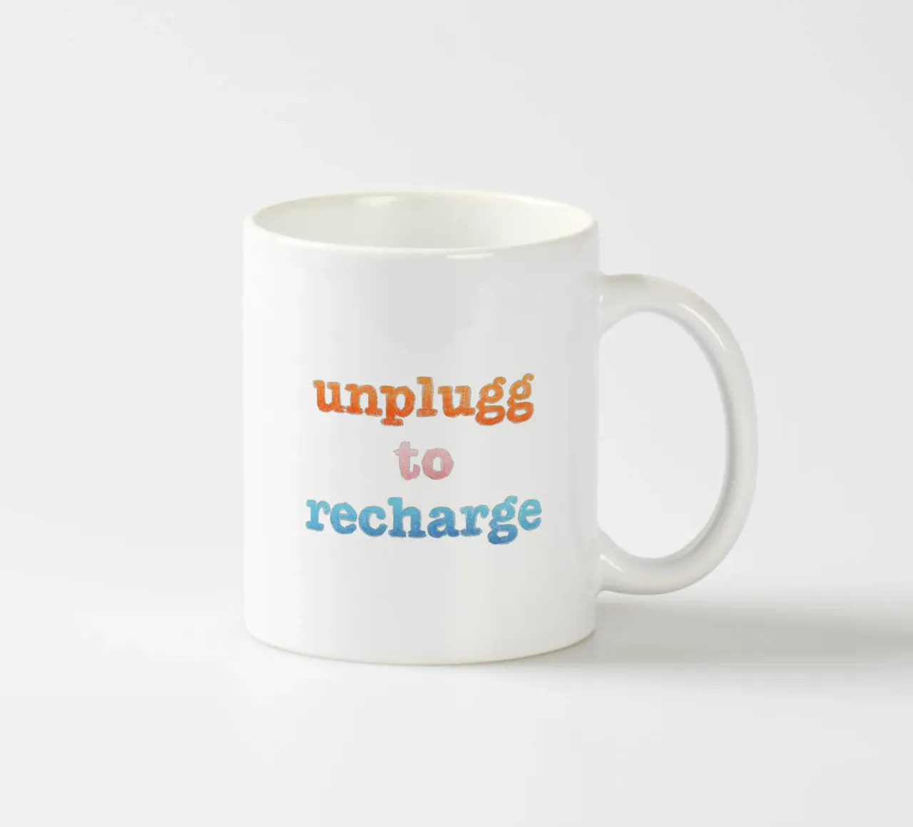 Unplugg to Recharge tazza in ceramica da nicigabrieldesigns