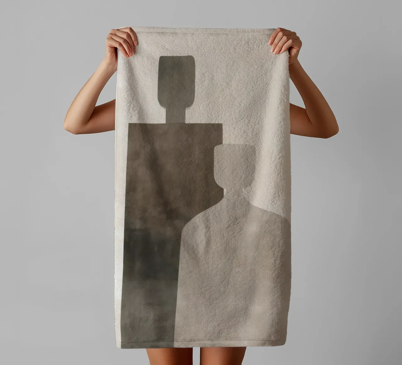 Together - Minimal Abstract Figures Print (Ensemble - Figures abstraites minimales) serviette de bain de Aralyn