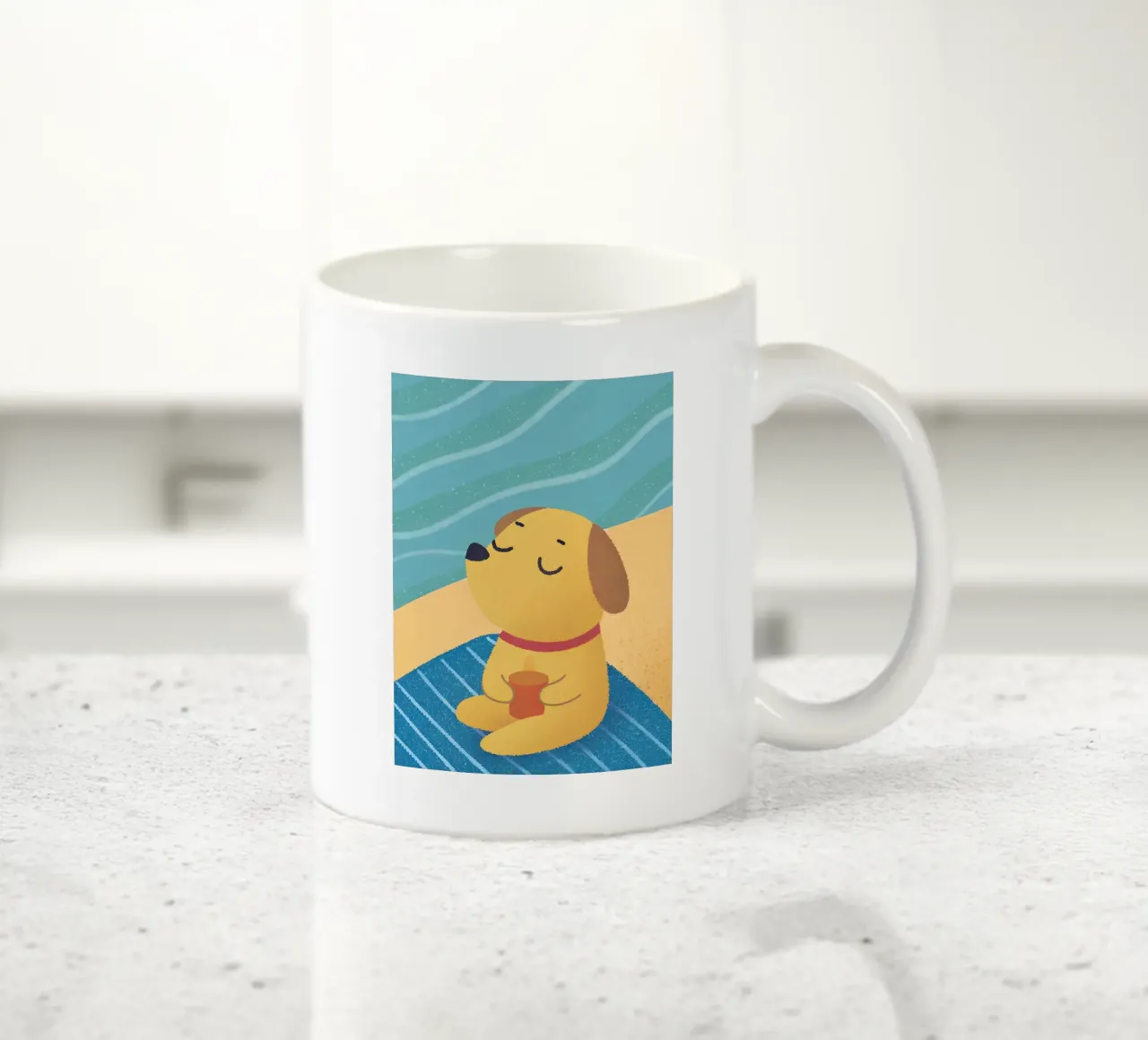 Cane che medita sulla spiaggia tazza in ceramica da LOYAL SHOP