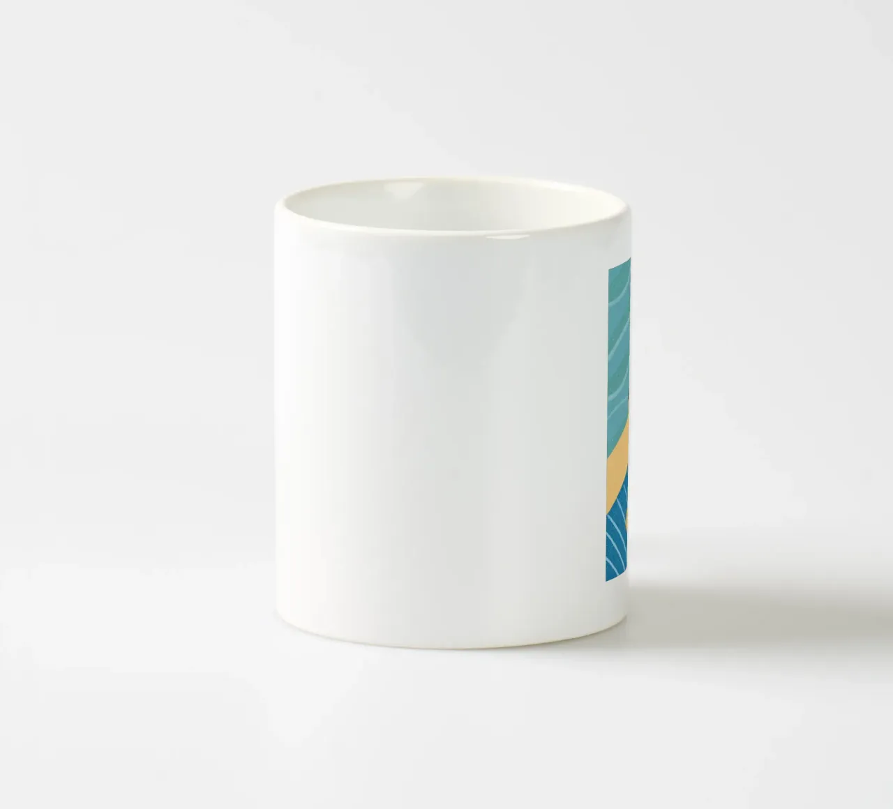 Cane che medita sulla spiaggia tazza in ceramica da LOYAL SHOP