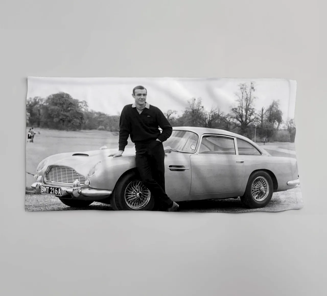 Man met oldtimer badhanddoek van Shiva Shops