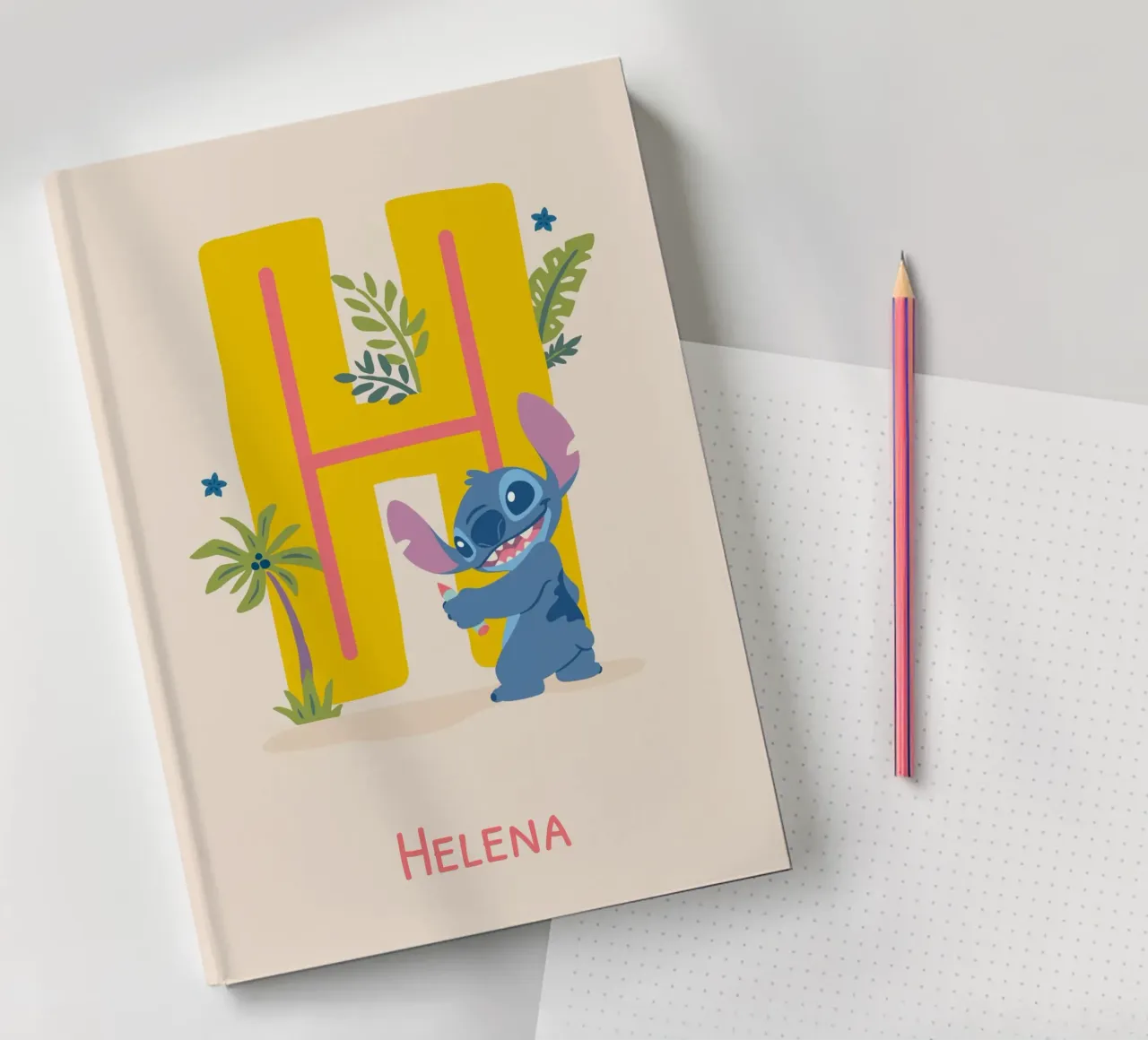 Stitch – Buchstabe H mit Namen Notizbuch von Stitch