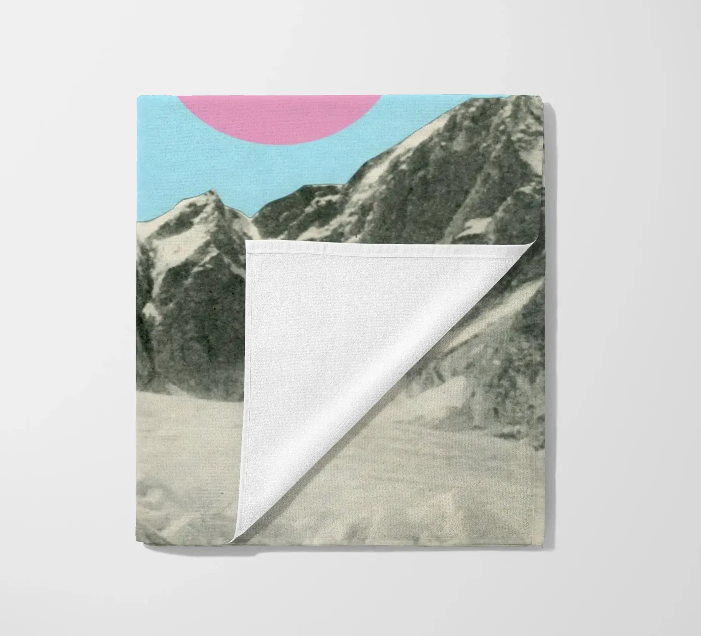 Winterzon strandhanddoek van Cassia Beck Collage