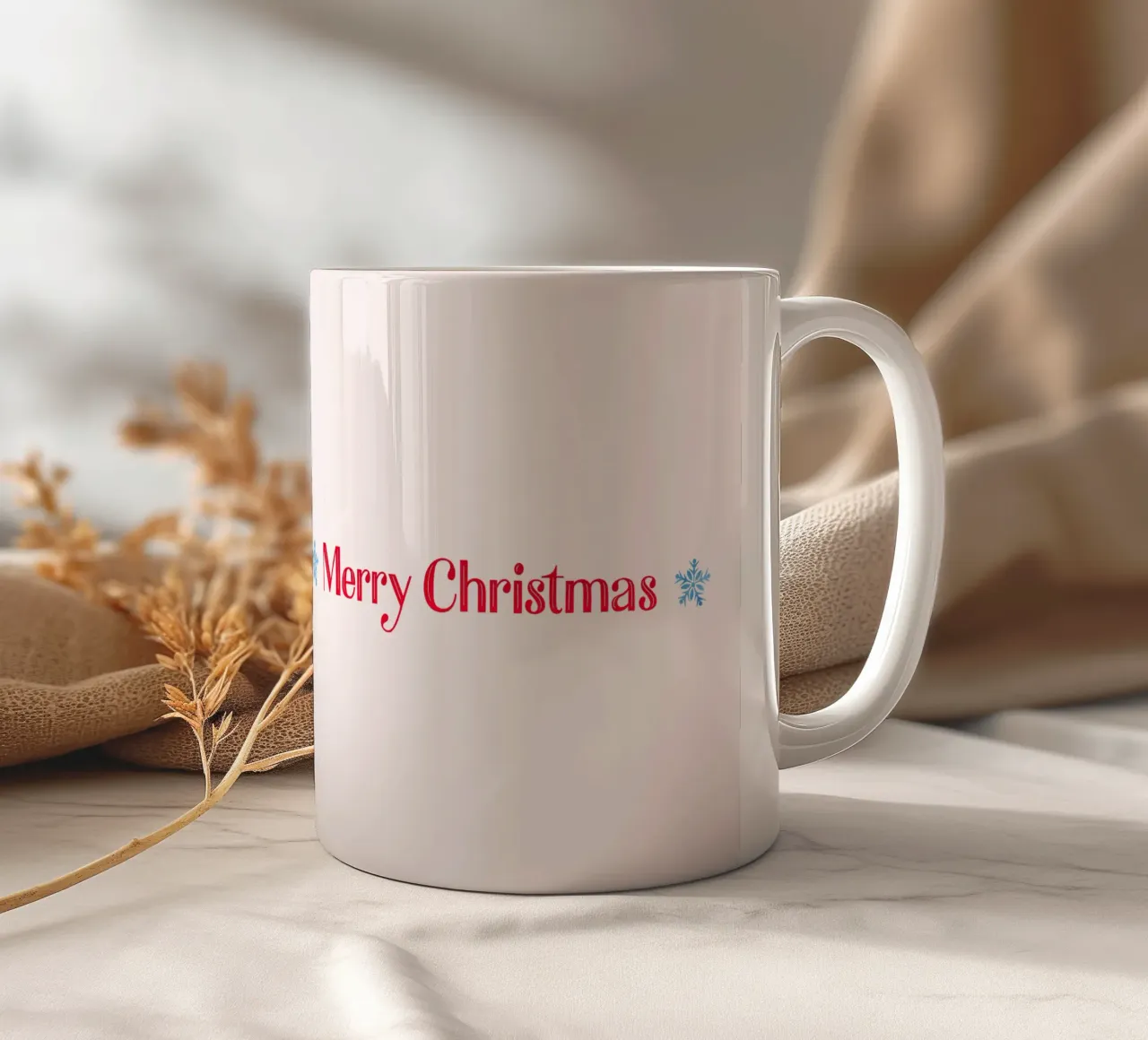 Merry Christmas. Hand Lettering in Red with Two Snowflakes tazza in ceramica da CalliLetters2