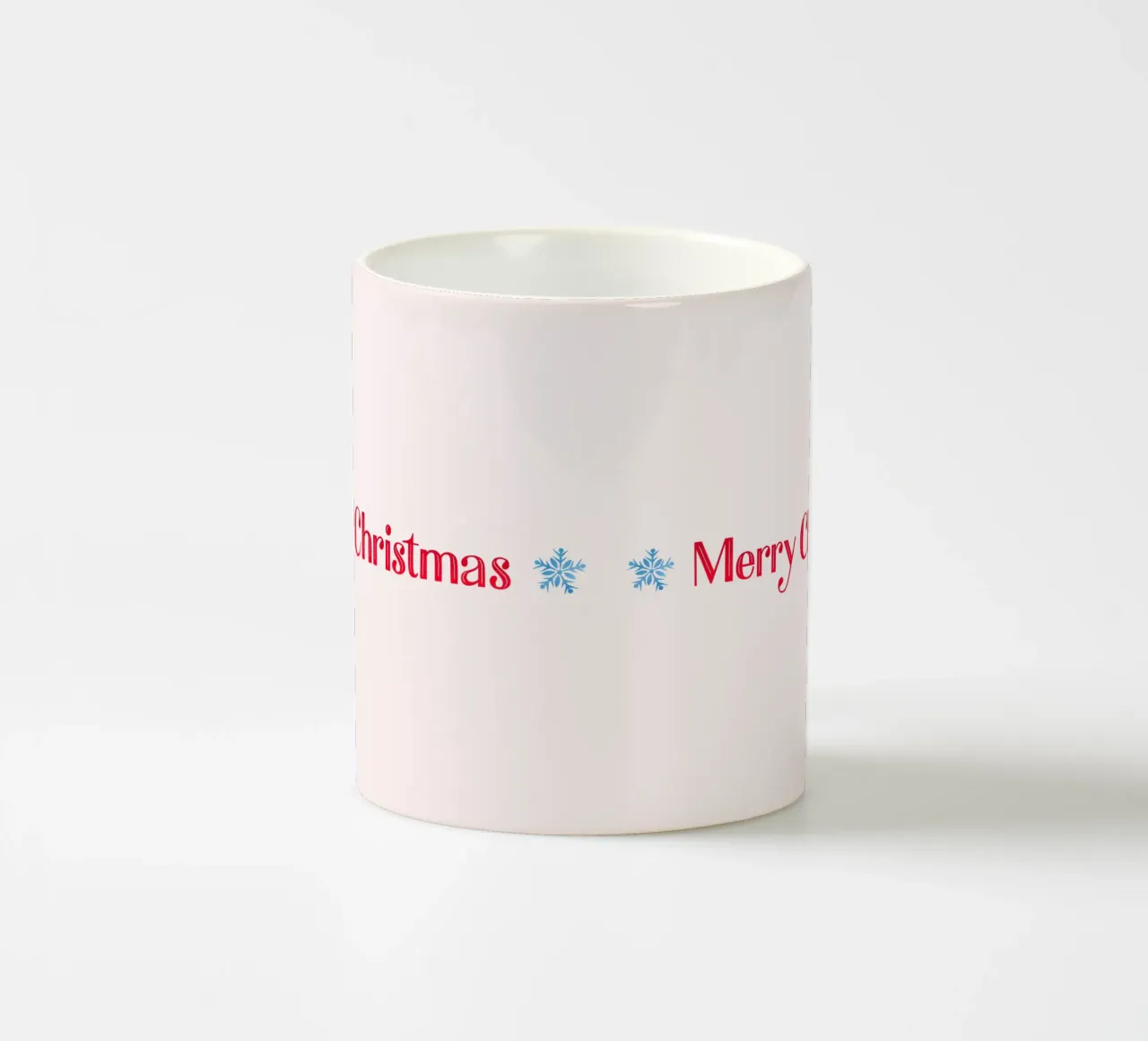 Merry Christmas. Hand Lettering in Red with Two Snowflakes tazza in ceramica da CalliLetters2