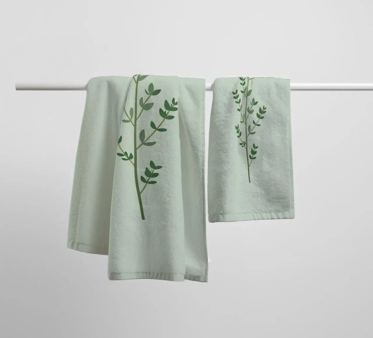 Piccolo ramo di timo con foglie minuscole asciugamano da bagno da Botanical Gallery