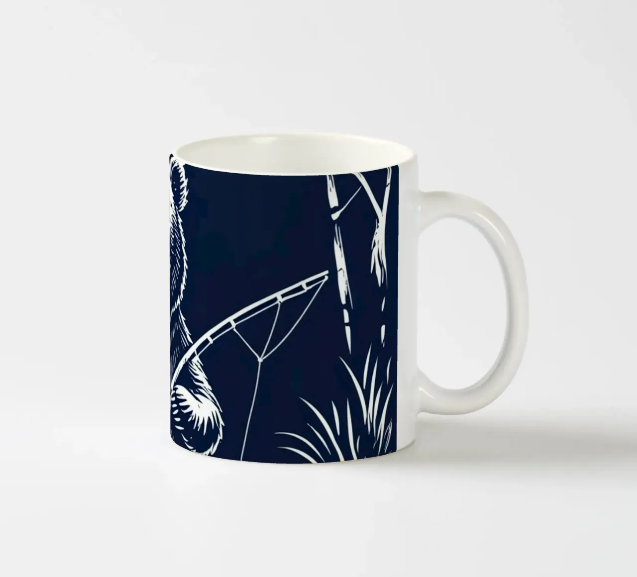 Pesca con l'orso in barca tazza in ceramica da DesignDoodle