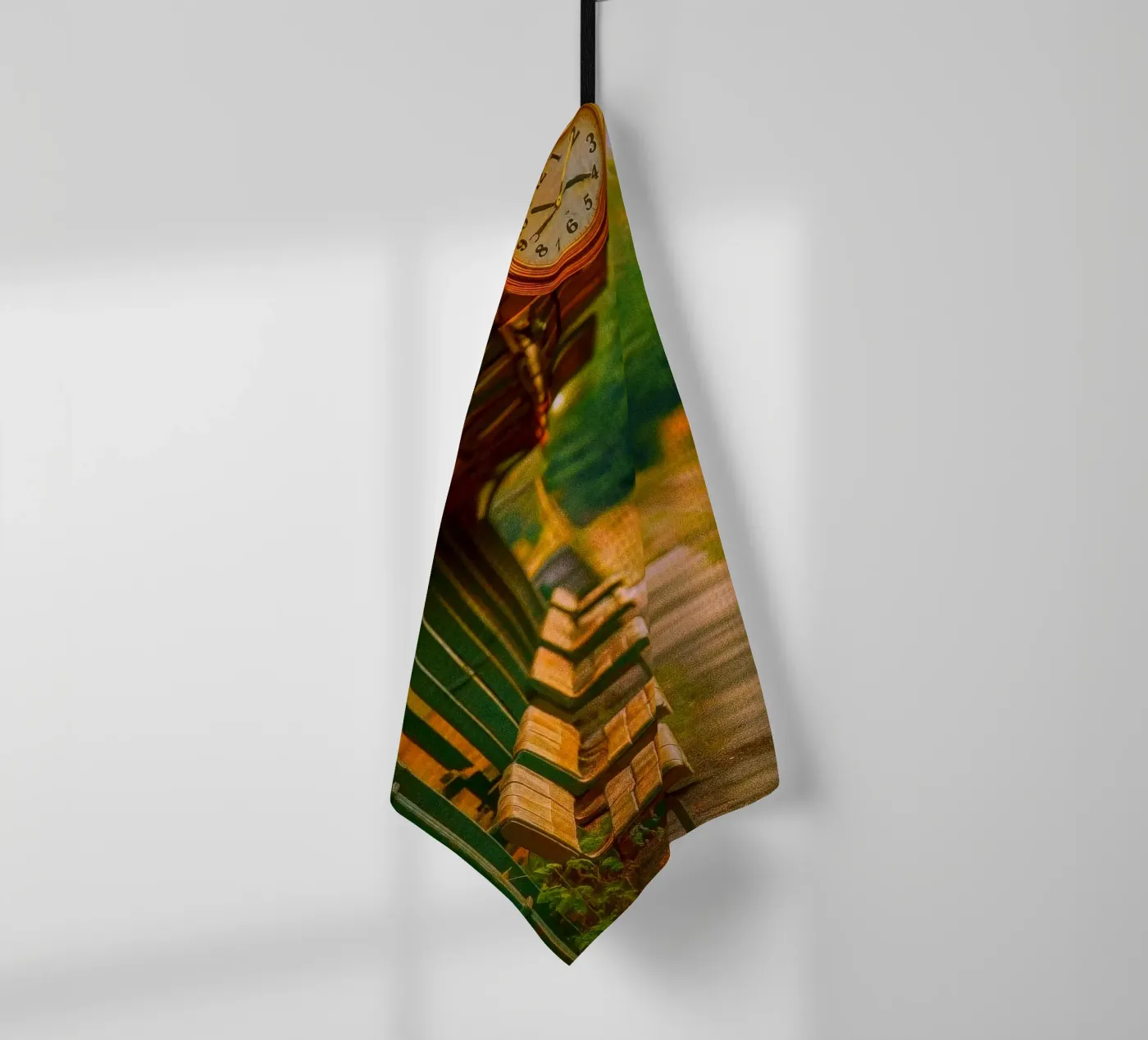 vintage train station Geschirrtuch von PASMING