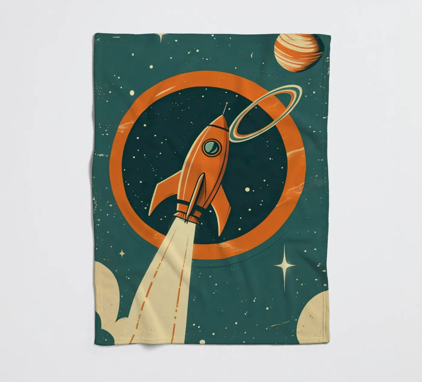 Retro Rocket Launch Through Celestial Ring fleecedeken van DesignDoodle