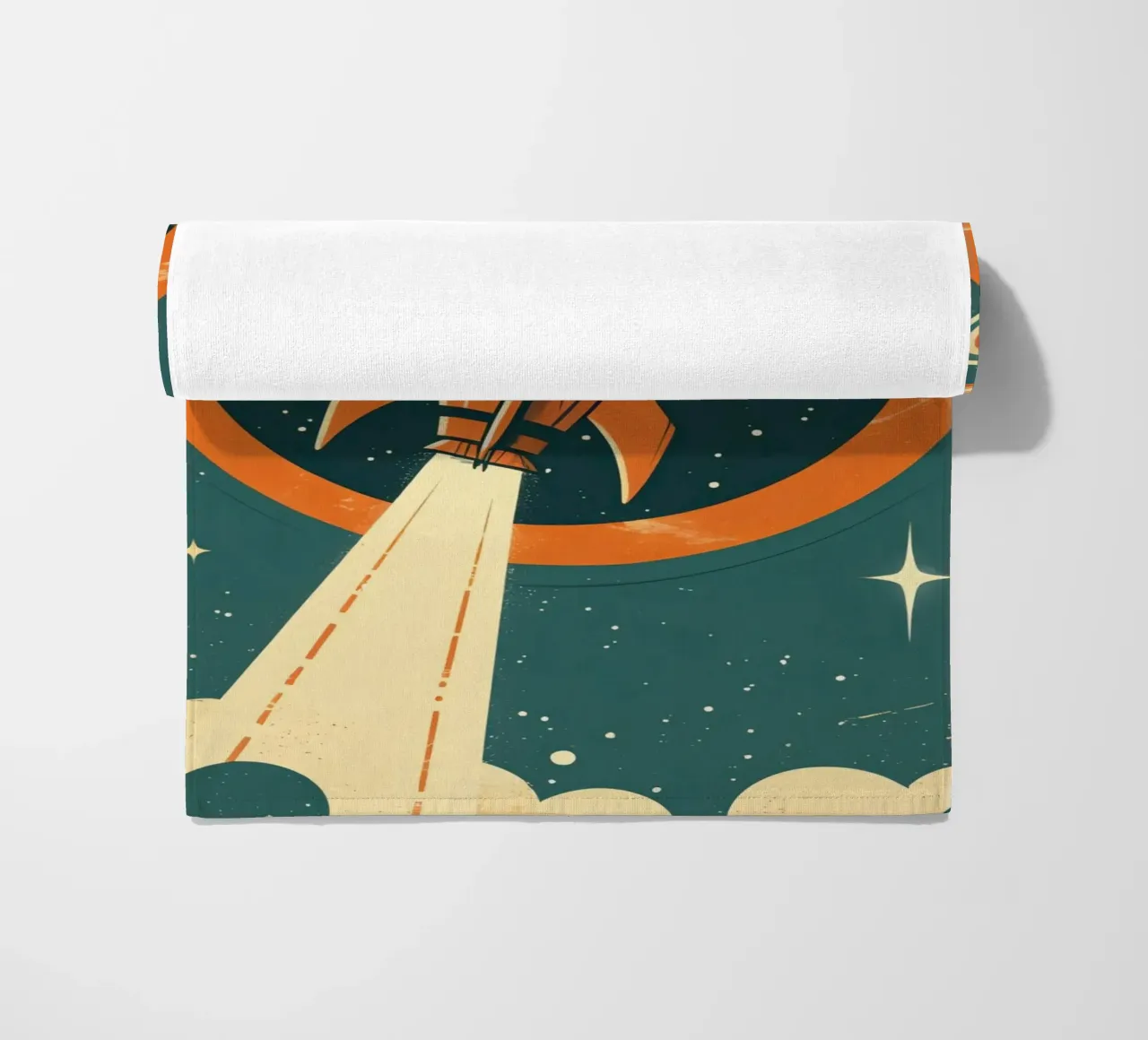 Retro Rocket Launch Through Celestial Ring telo mare da DesignDoodle