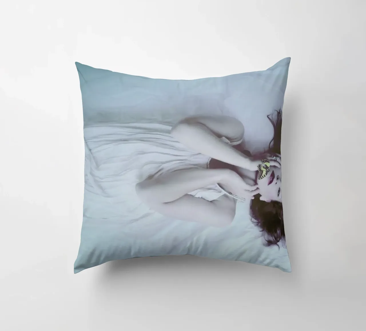 Aether cuscino da George Griefy