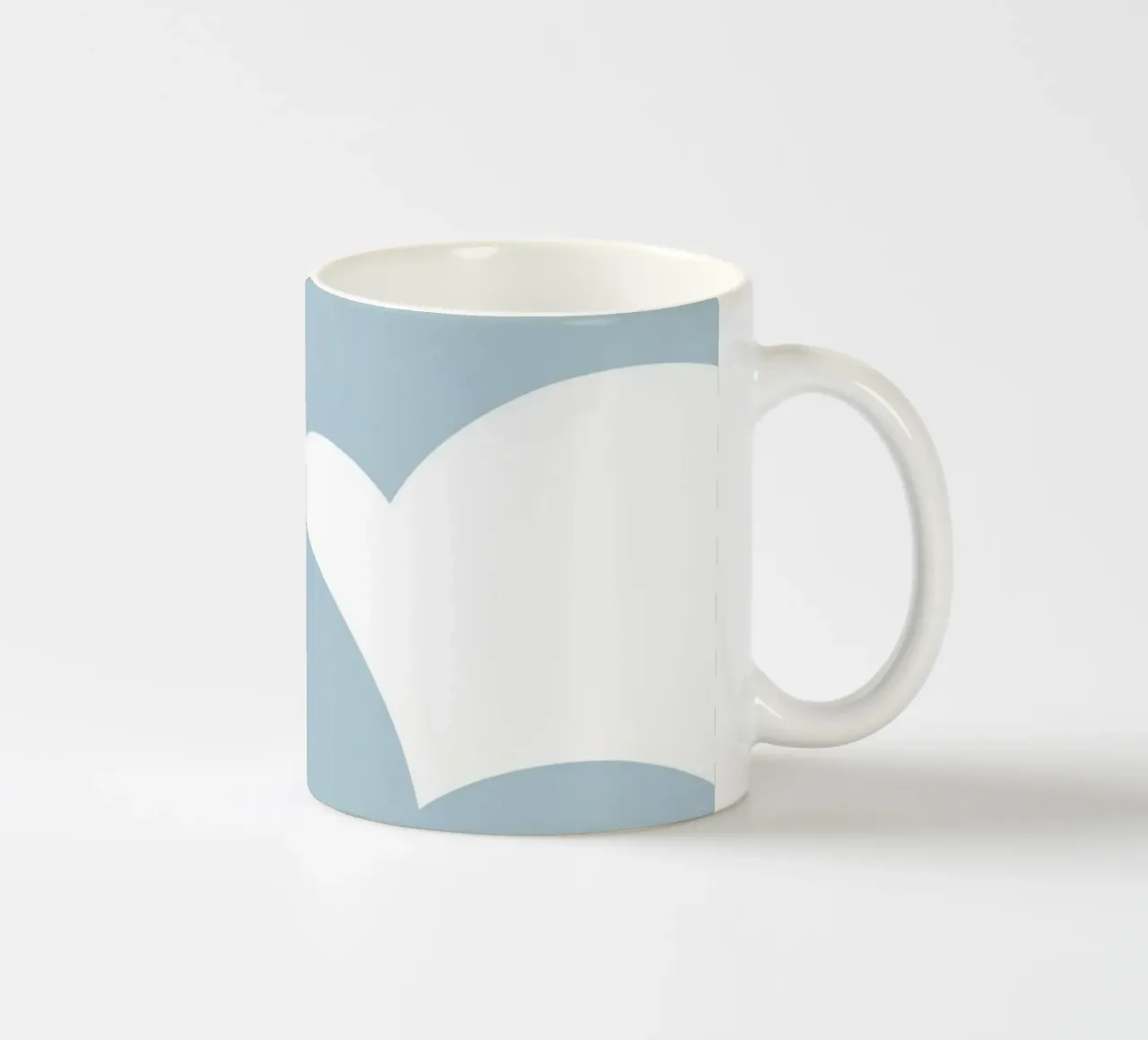 Semplice linea orizzontale che divide la composizione tazza in ceramica da LIFESTYLE OBJECTS