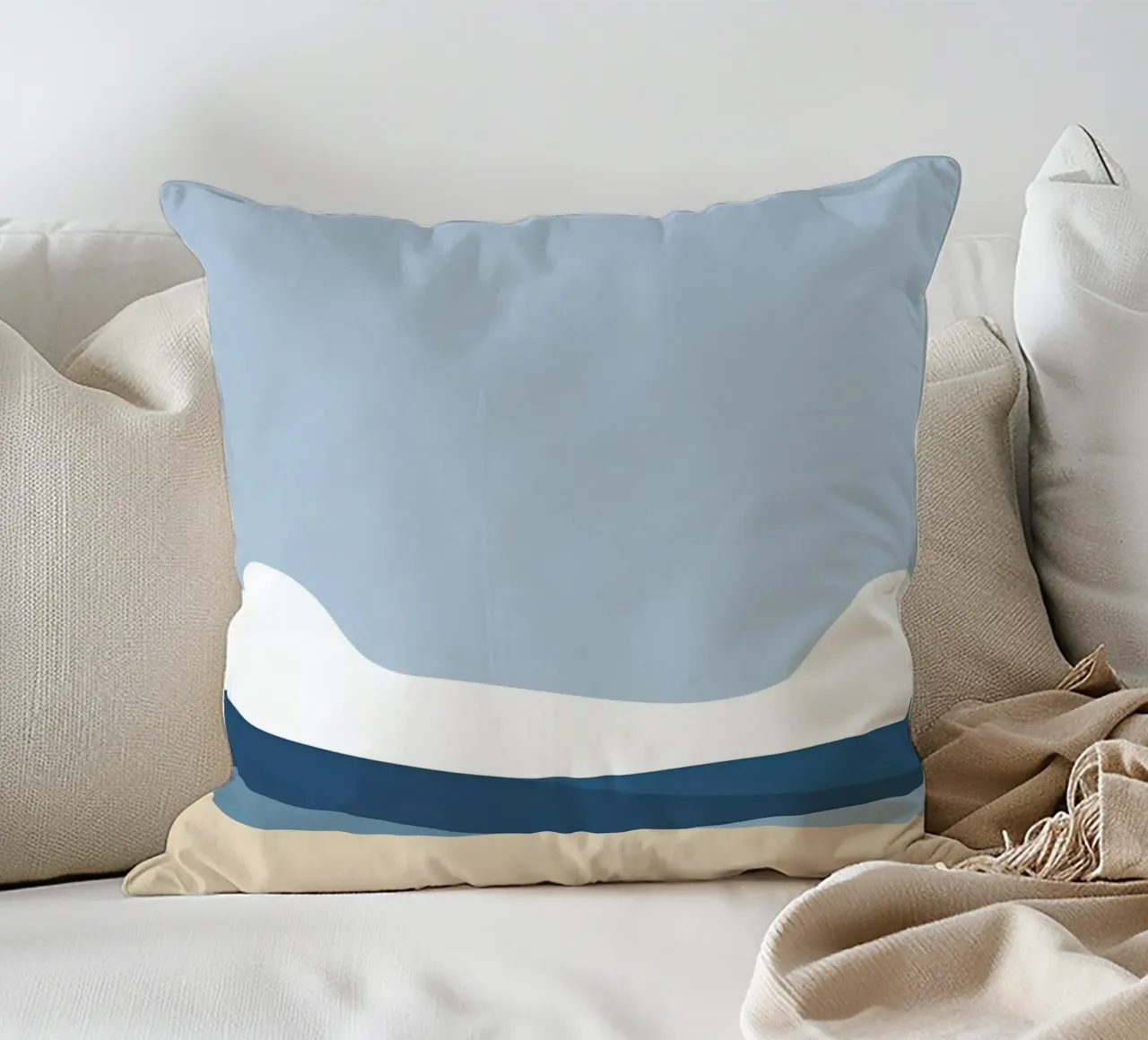 Semplice linea orizzontale che divide la composizione cuscino da LIFESTYLE OBJECTS