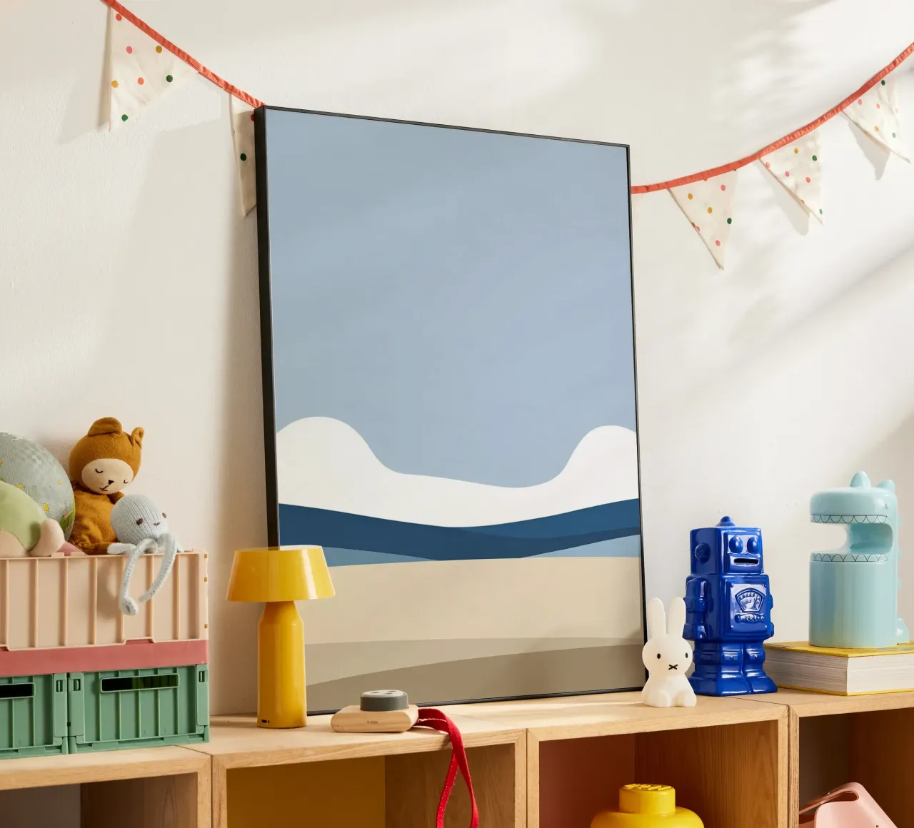 Semplice linea orizzontale che divide la composizione alluminio dibond da LIFESTYLE OBJECTS