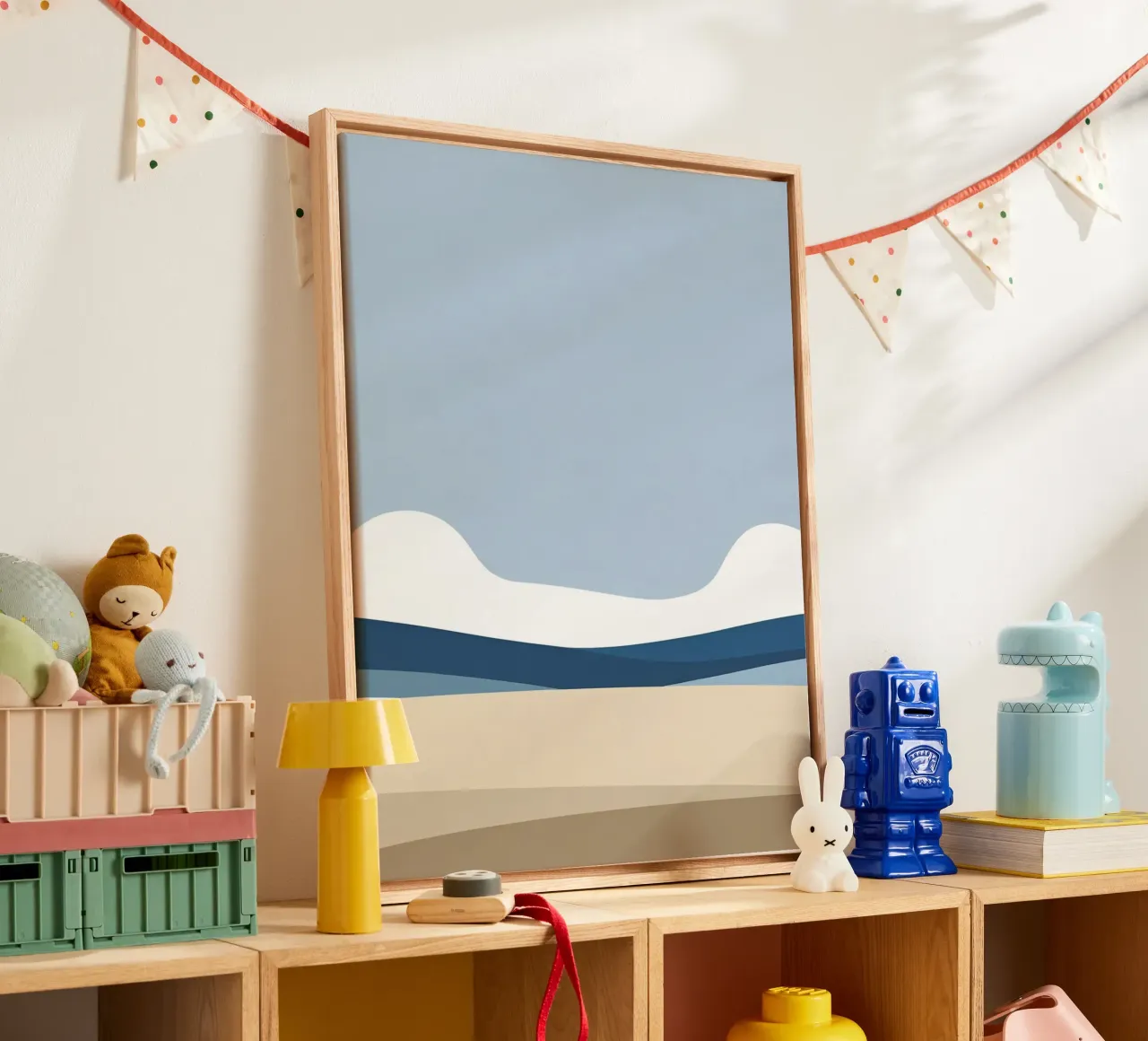 Semplice linea orizzontale che divide la composizione tela da LIFESTYLE OBJECTS