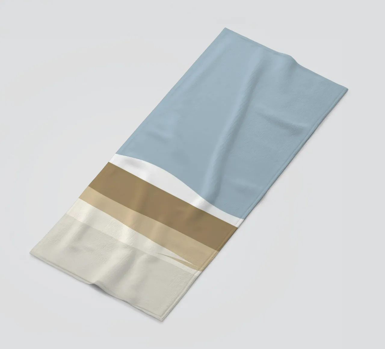 Semplice linea orizzontale che divide la composizione telo mare da LIFESTYLE OBJECTS