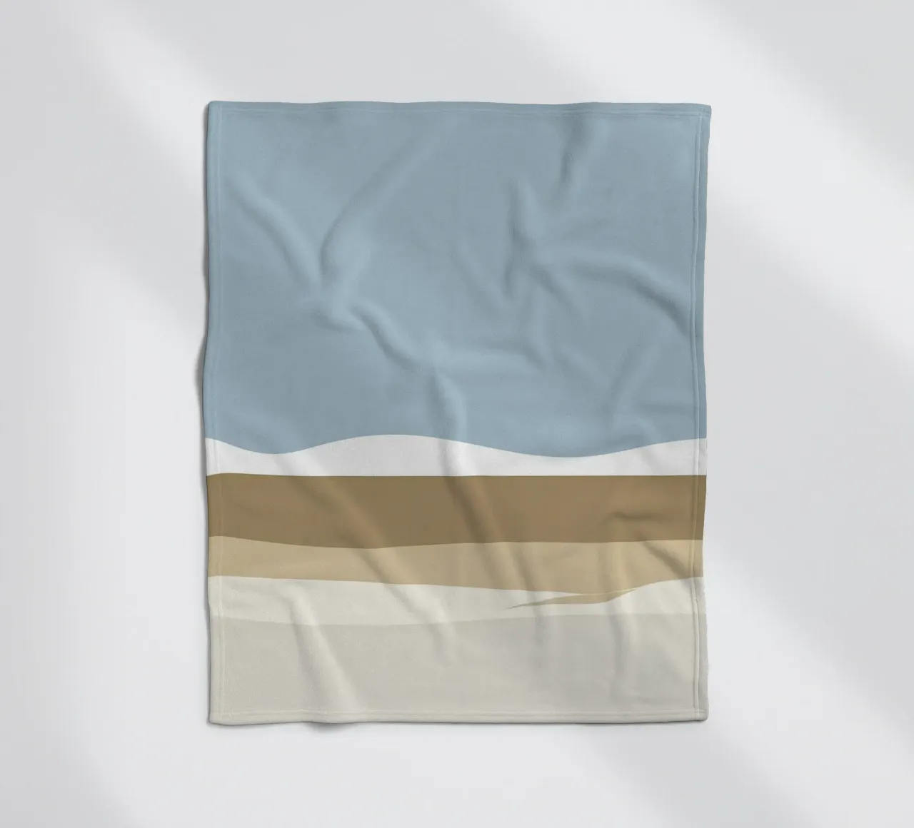 Semplice linea orizzontale che divide la composizione coperta in pile da LIFESTYLE OBJECTS