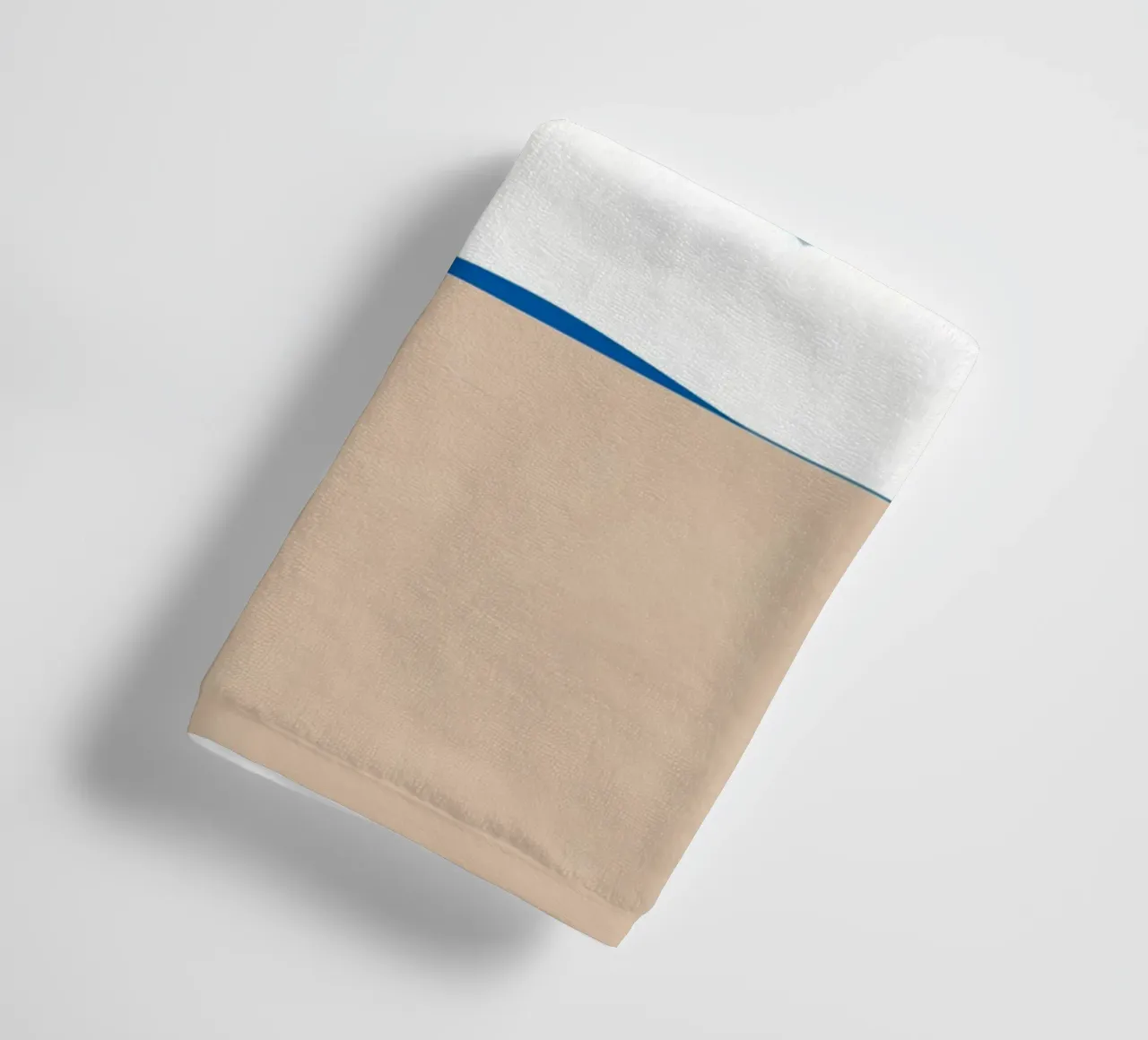 Semplice linea orizzontale che divide la composizione asciugamano da bagno da LIFESTYLE OBJECTS