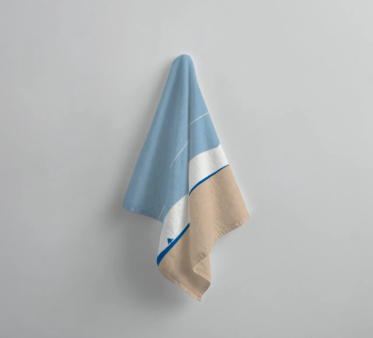 Semplice linea orizzontale che divide la composizione asciugamano da bagno da LIFESTYLE OBJECTS