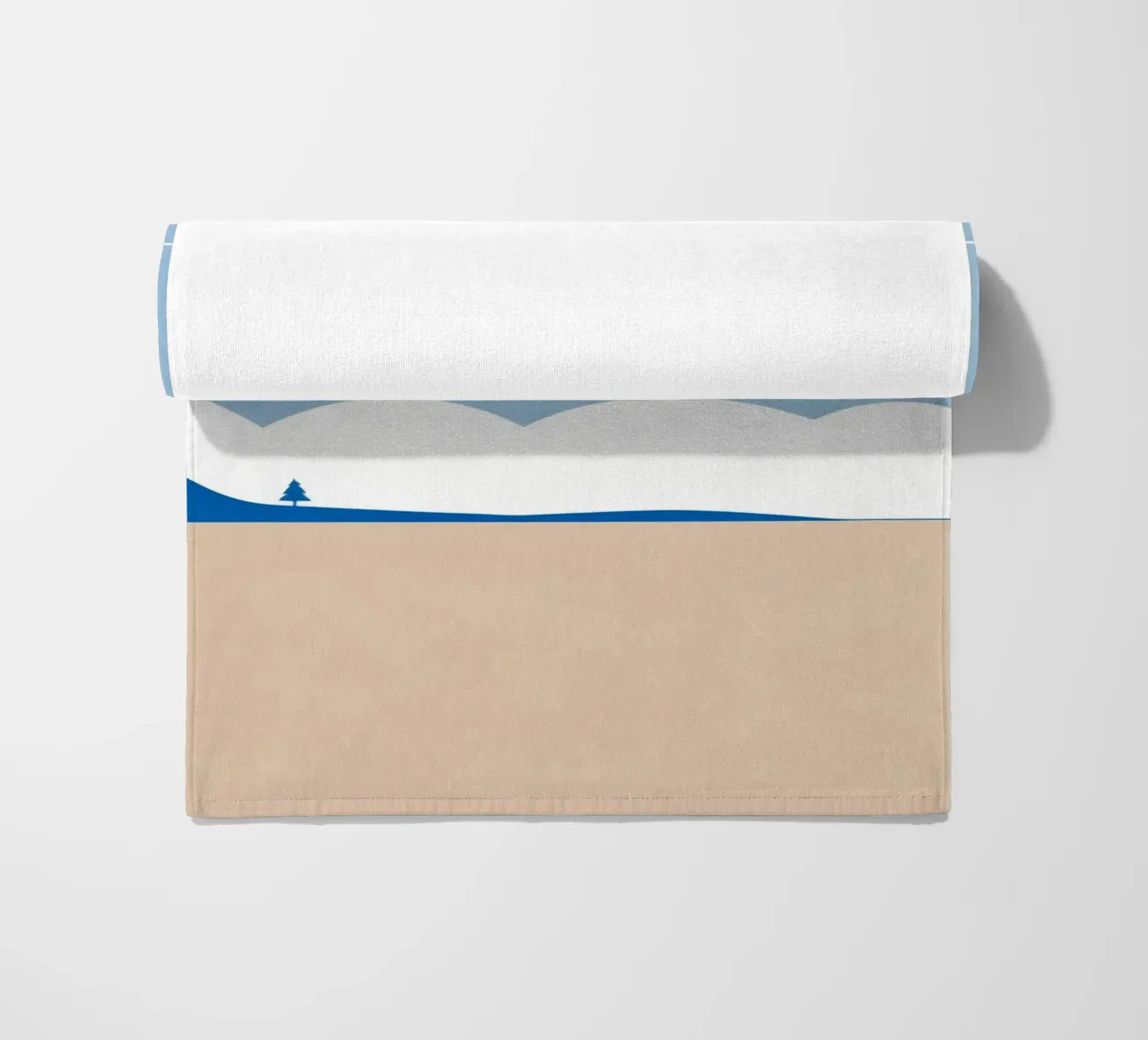 Semplice linea orizzontale che divide la composizione telo mare da LIFESTYLE OBJECTS