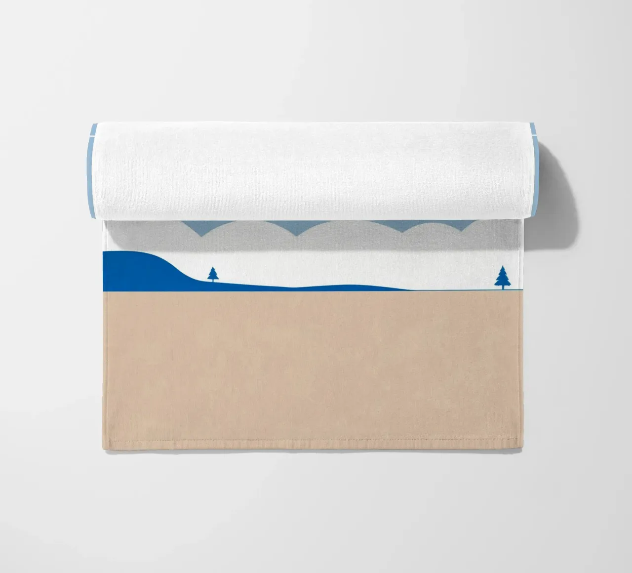 Semplice linea orizzontale che divide la composizione telo mare da LIFESTYLE OBJECTS