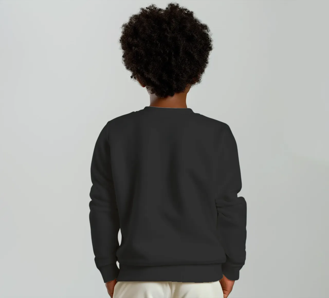 Semplice linea orizzontale che divide la composizione felpa bambino da LIFESTYLE OBJECTS