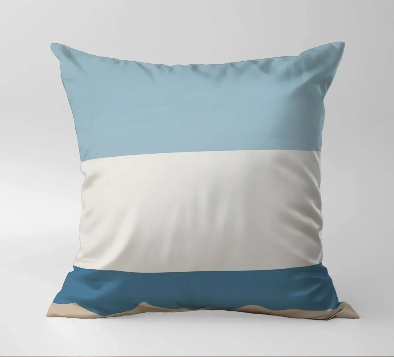 Semplice linea orizzontale che divide la composizione cuscino da LIFESTYLE OBJECTS