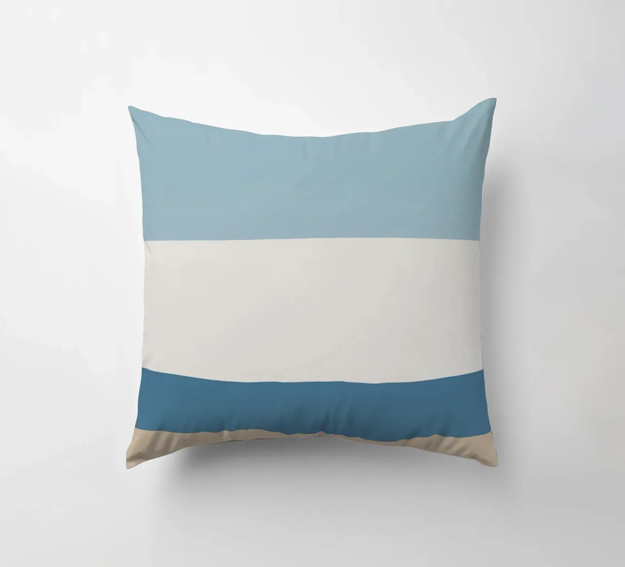 Semplice linea orizzontale che divide la composizione cuscino da LIFESTYLE OBJECTS