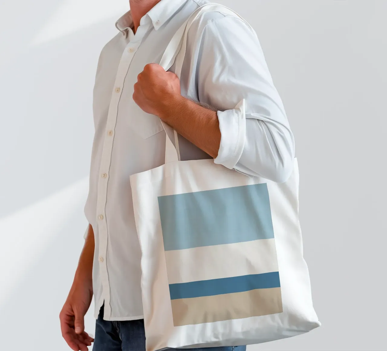 Semplice linea orizzontale che divide la composizione borsa in juta da LIFESTYLE OBJECTS