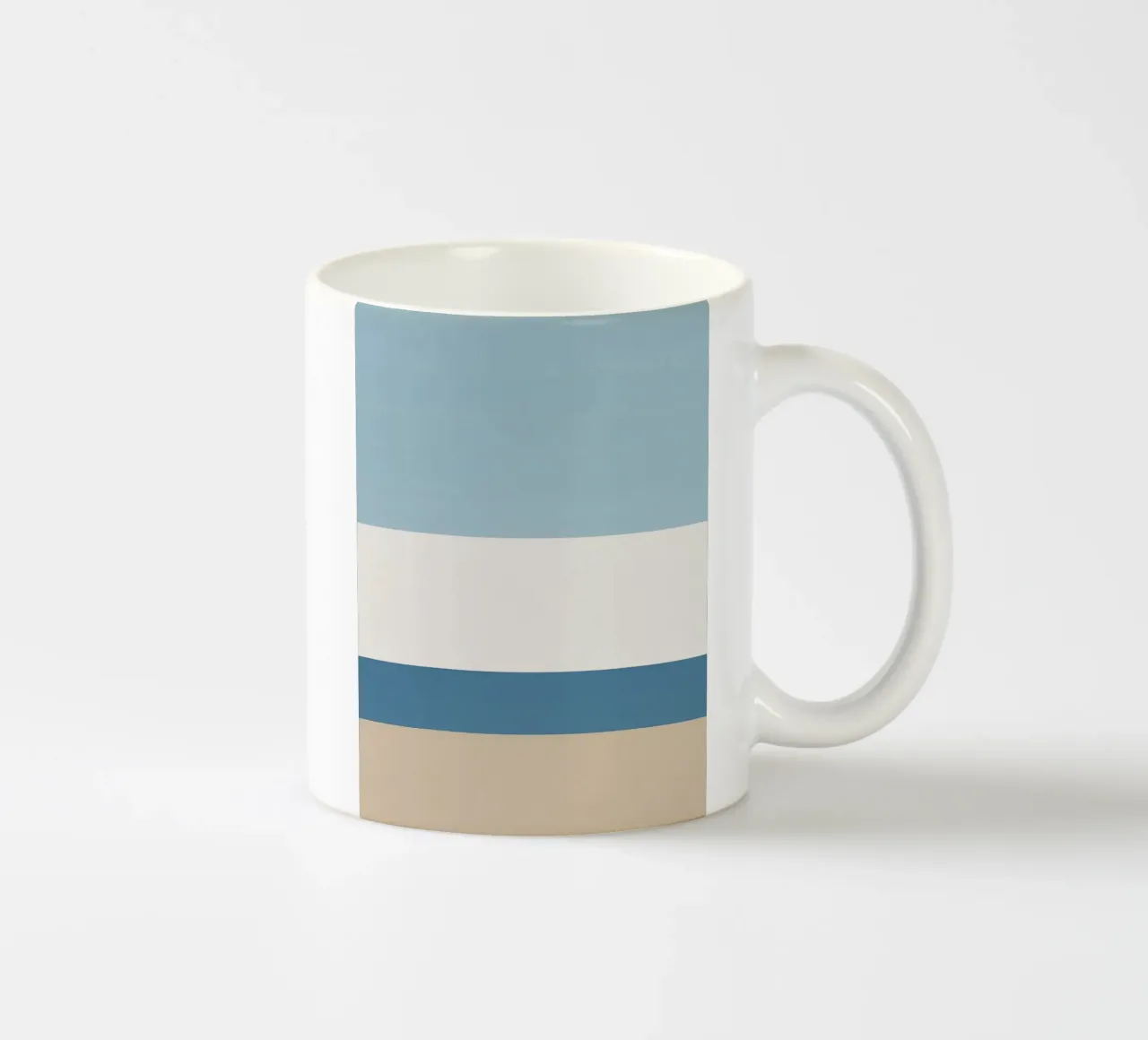 Semplice linea orizzontale che divide la composizione tazza in ceramica da LIFESTYLE OBJECTS