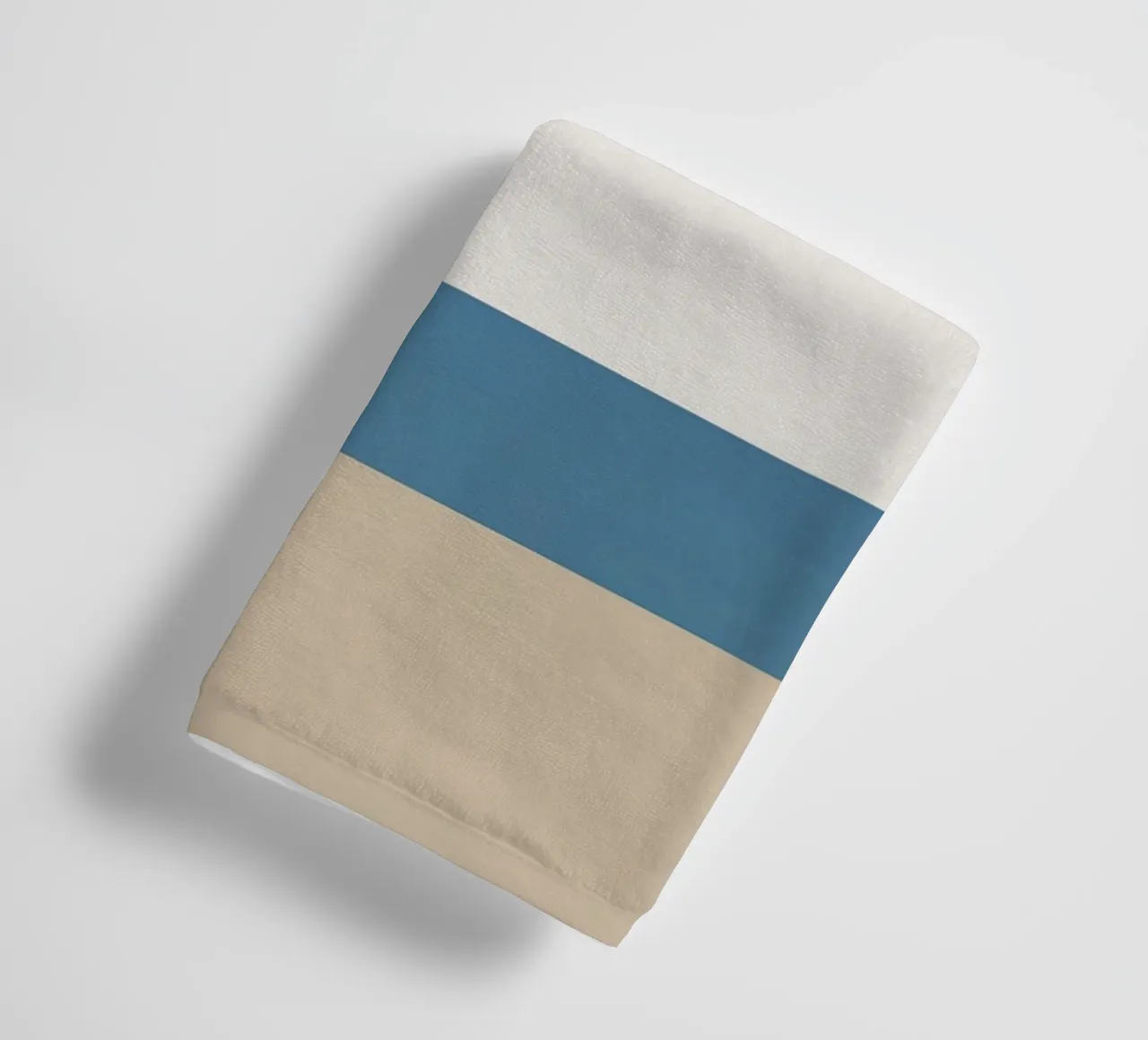 Semplice linea orizzontale che divide la composizione asciugamano da bagno da LIFESTYLE OBJECTS
