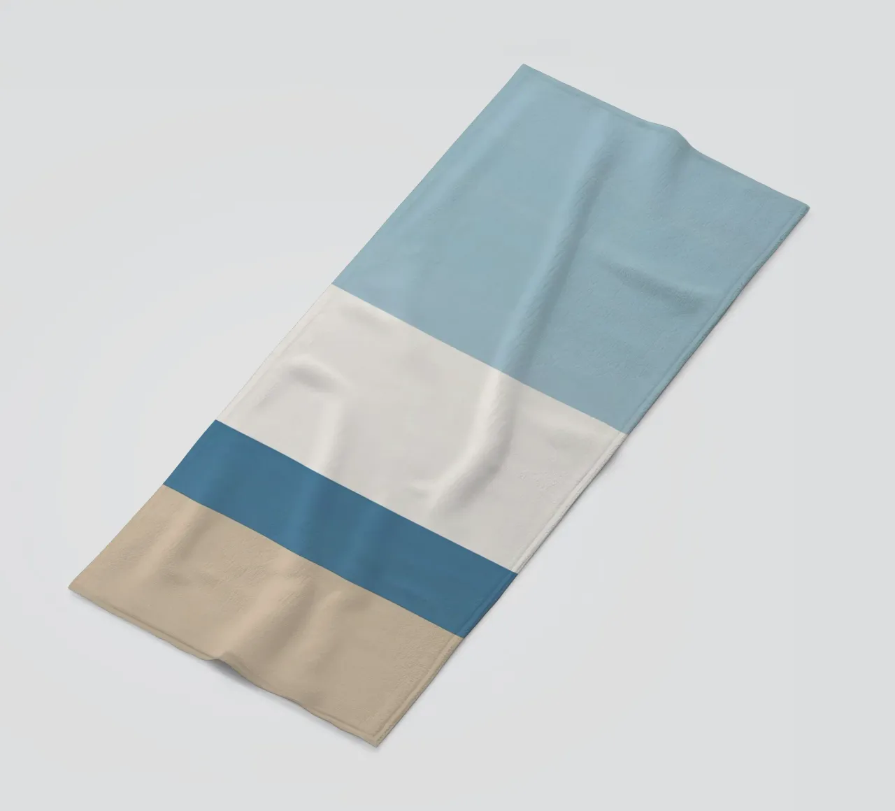 Semplice linea orizzontale che divide la composizione telo mare da LIFESTYLE OBJECTS